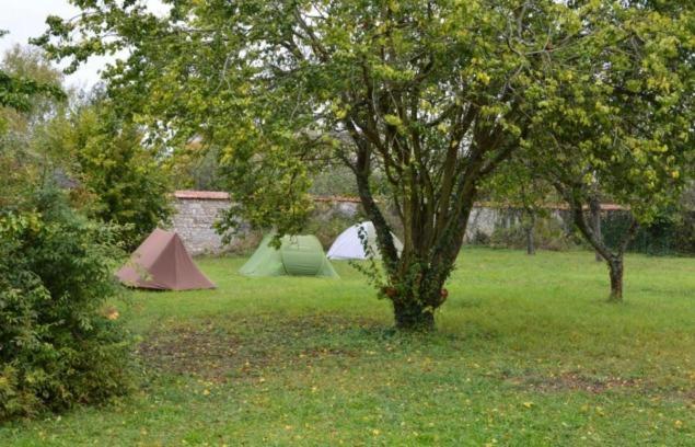 Fontaineblhostel Hostel & Camping Near Fontainebleau La Chapelle-la-Reine Extérieur photo